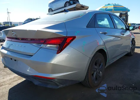 2023 Hyundai Elantra Sel z USA, uszkodzony, nr VIN 5NPLM4AG7PH104065